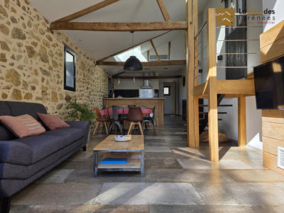 Maison traditionnelle - 310 m² - 10 pièces