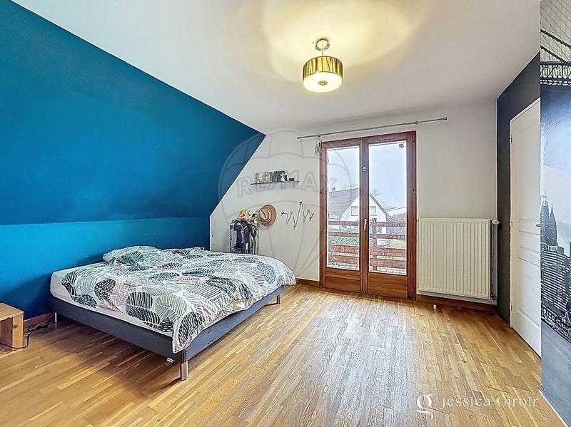 Maison - 137 m² - 7 pièces