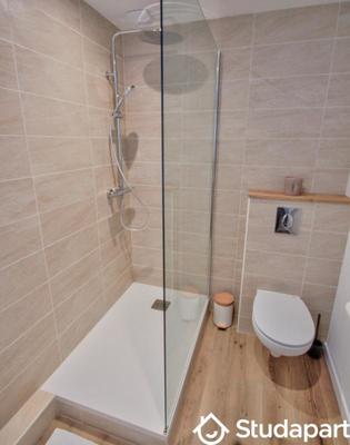 Chambre - 9 m² - 1 pièce