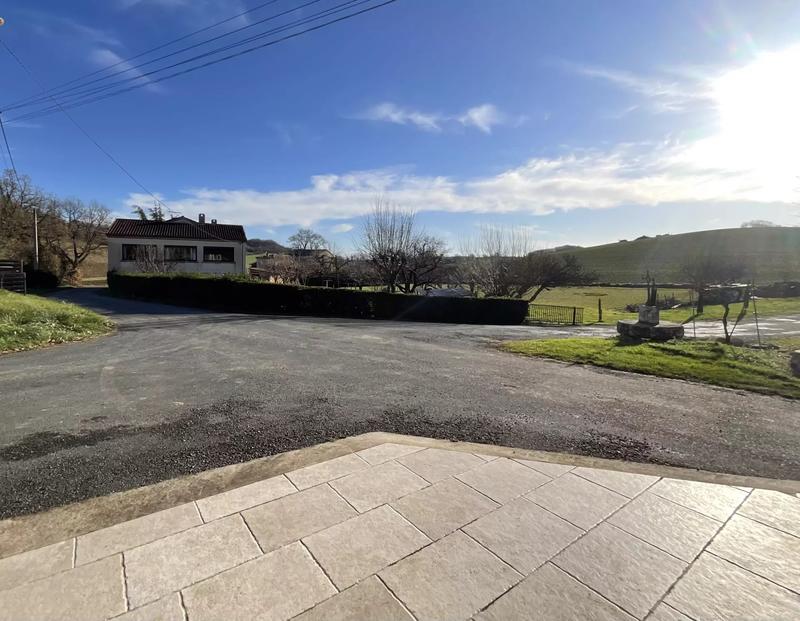 Appartement - 81 m² - 3 pièces