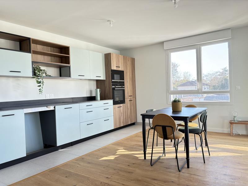 Appartement - 101 m² - 4 pièces