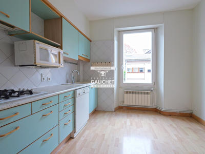 Appartement - 81 m² - 4 pièces