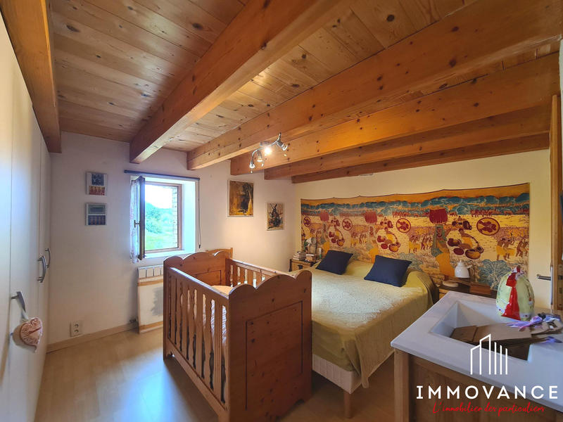 Appartement - 93 m² - 5 pièces