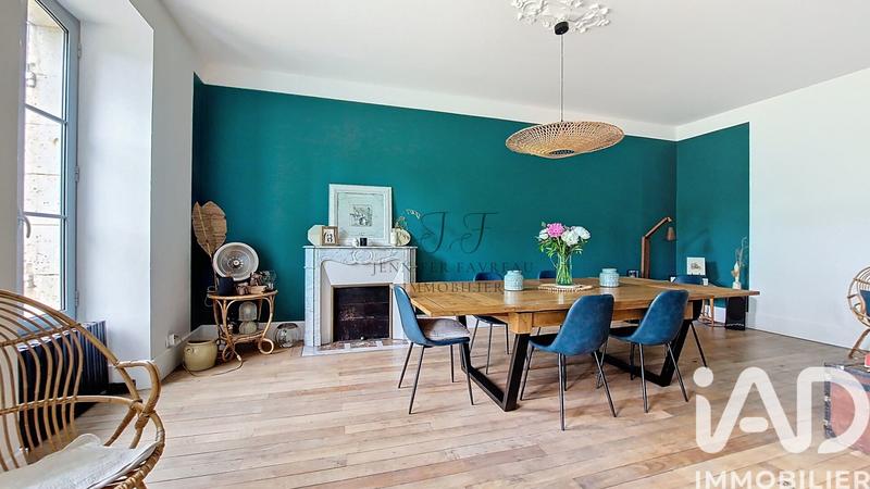 Maison - 262 m² - 7 pièces