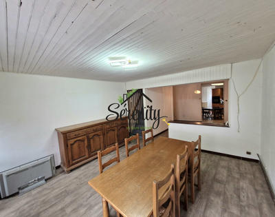 Maison - 85 m² - 5 pièces