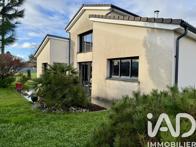 Maison - 148 m² - 5 pièces