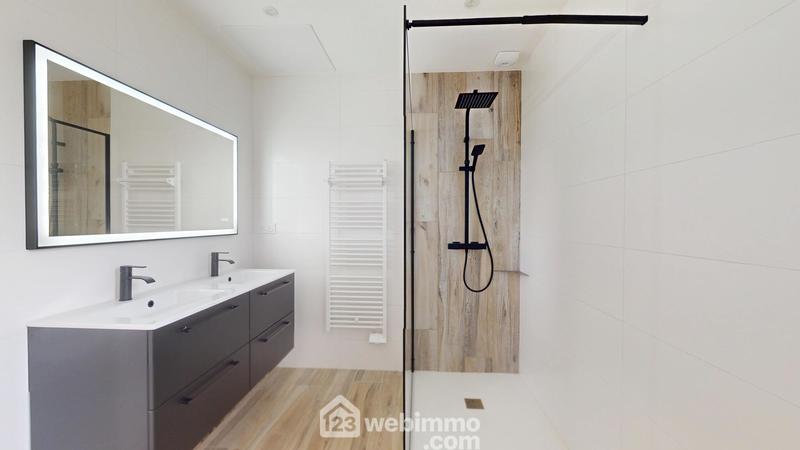 Maison - 111 m² - 6 pièces