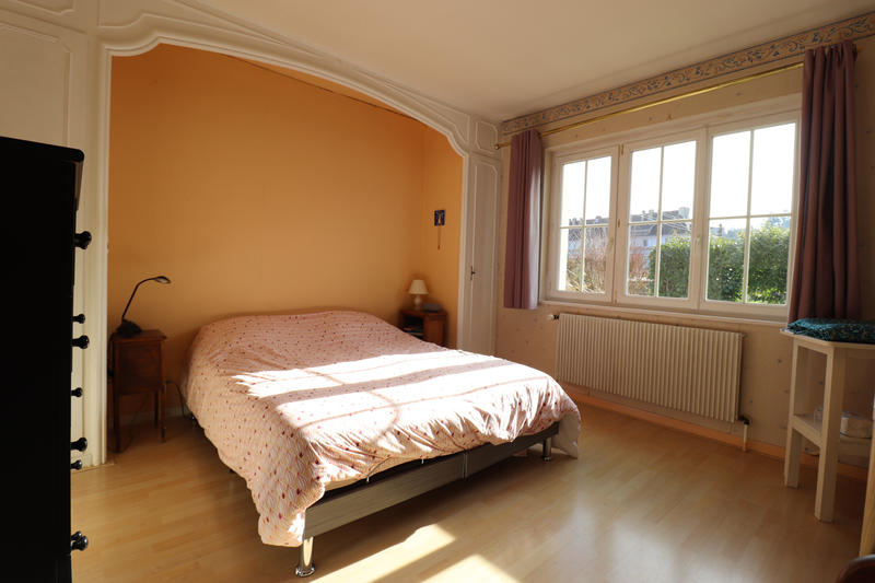 Maison - 244 m² - 8 pièces