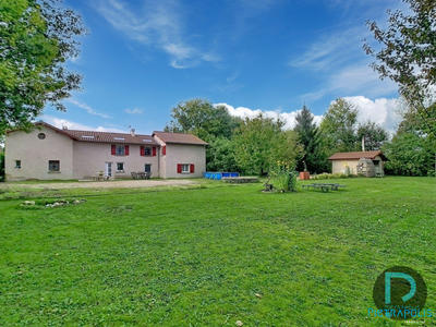 Ferme - 235 m² - 9 pièces