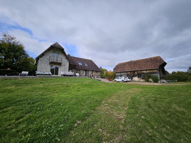 Maison - 143 m² - 9 pièces