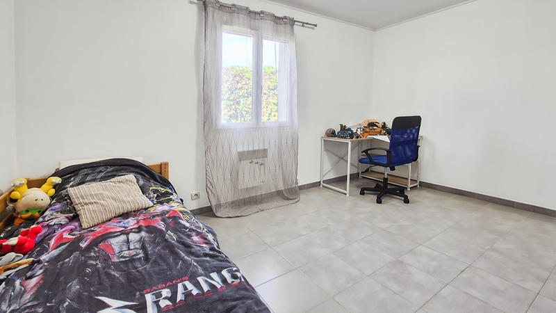 Maison - 92 m² - 5 pièces