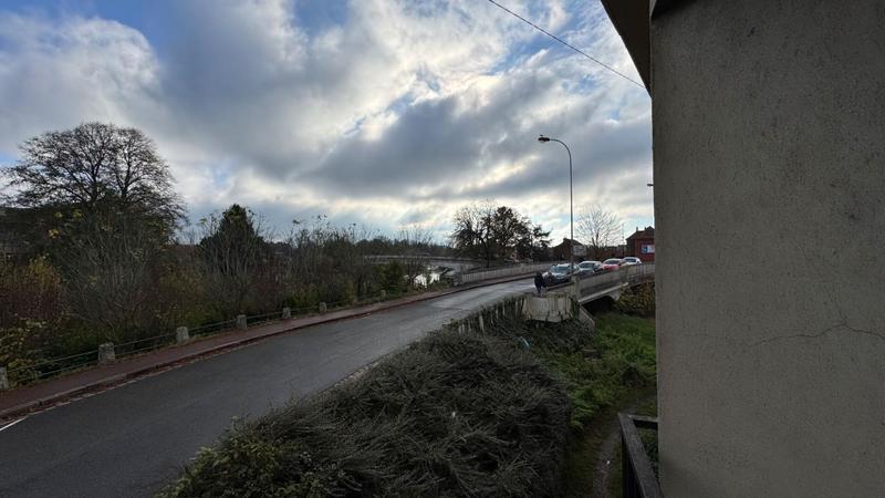 Maison - 212 m² - 10 pièces