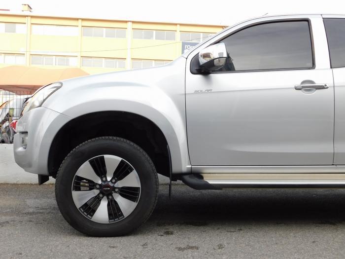 Isuzu d-max 2.5 Td 163 Space Solar Plus a/C 4x4 Automatic