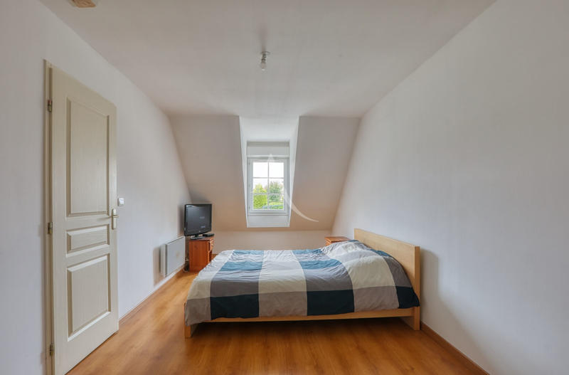 Maison - 96 m² - 6 pièces