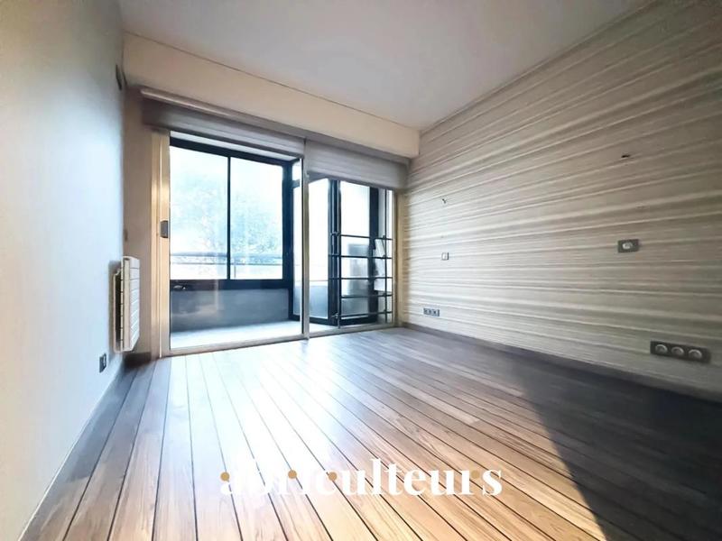 Appartement ancien - 84 m² - 4 pièces