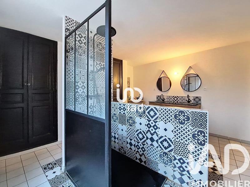 Maison - 226 m² - 7 pièces