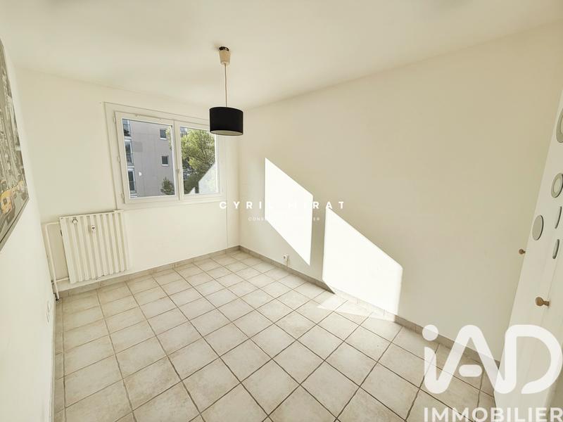 Appartement - 81 m² - 5 pièces