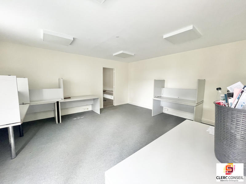 Bureau - 92 m²