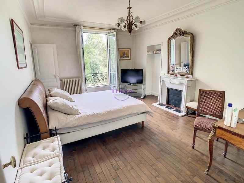 Maison - 530 m² - 12 pièces