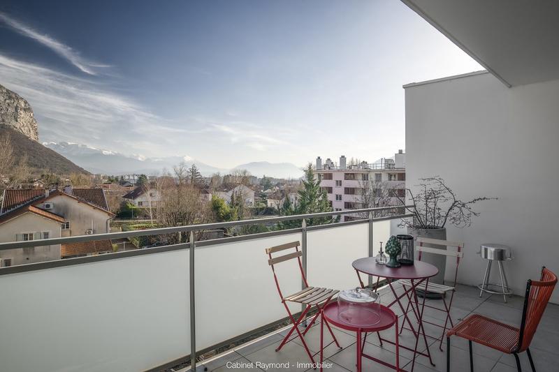 Appartement - 86 m² - 4 pièces