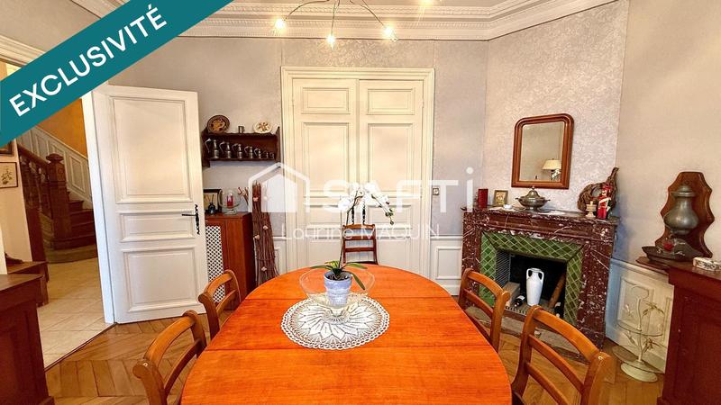 Maison - 207 m² - 8 pièces