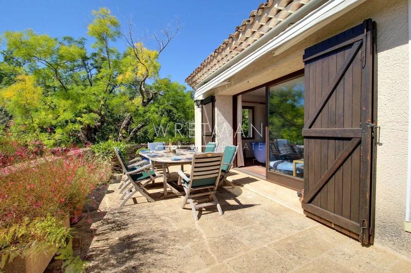 Maison - 236 m² - 7 pièces