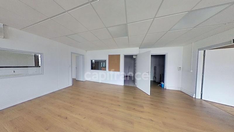 Bureau - 81 m² - 3 pièces