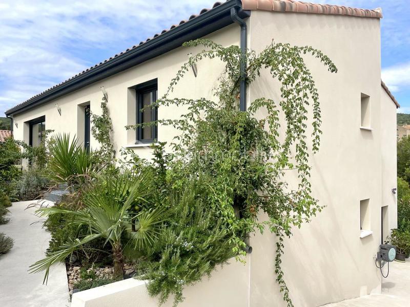 Villa - 186 m² - 6 pièces