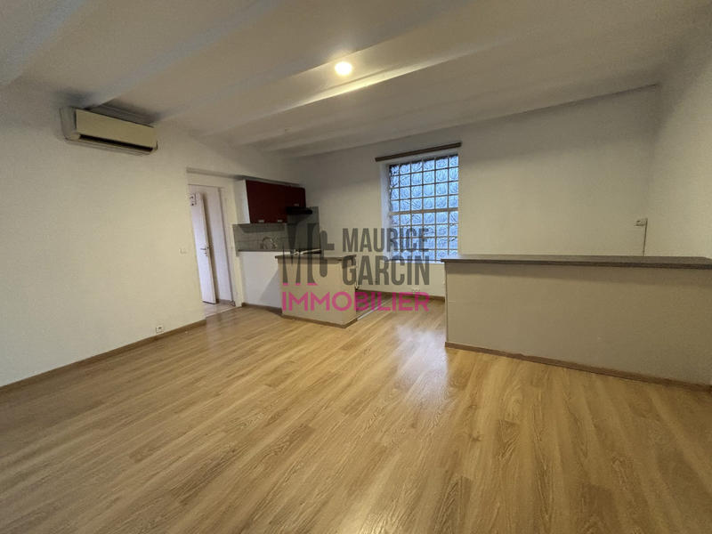 Maison - 312 m² - 9 pièces