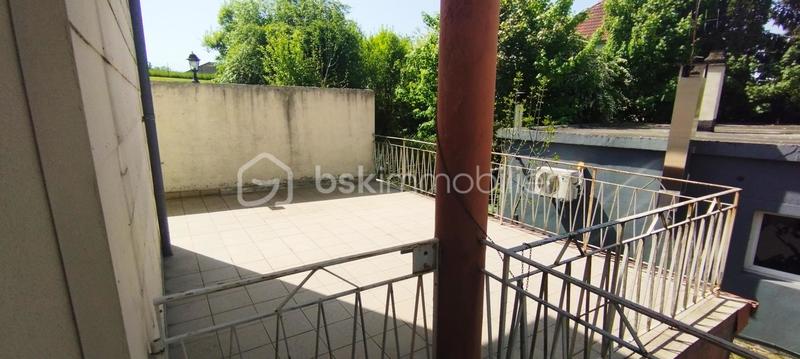 Immeuble - 242 m² - 12 pièces