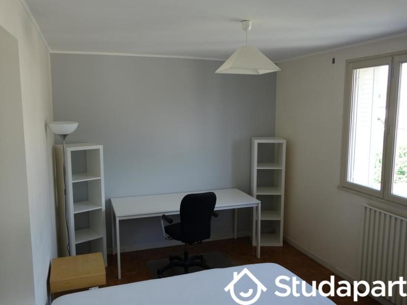Chambre - 15 m² - 1 pièce