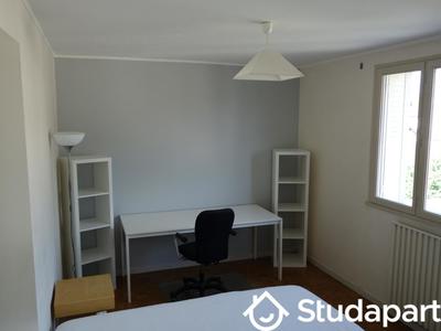 Chambre - 15 m² - 1 pièce