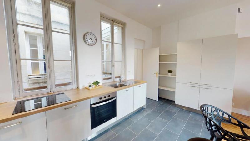 Chambre - 11 m² - 4 pièces