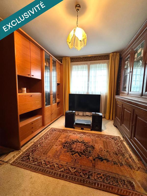 Maison - 235 m² - 9 pièces