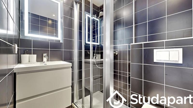 Chambre - 9 m² - 1 pièce