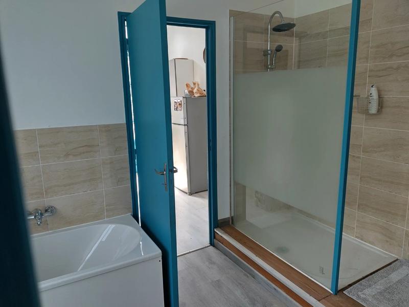 Maison - 240 m² - 11 pièces