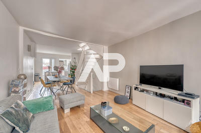 Maison - 122 m² - 6 pièces