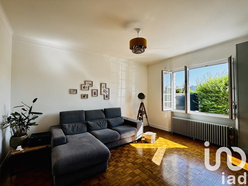 Maison - 211 m² - 8 pièces