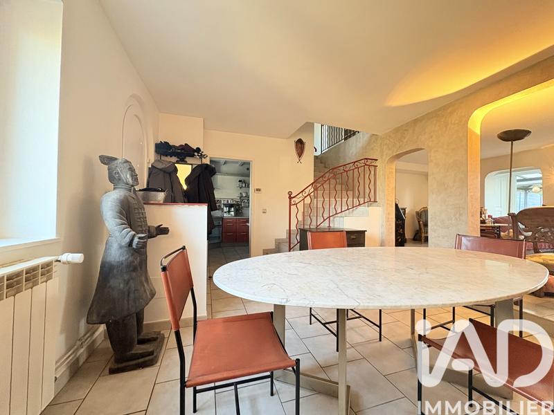 Maison - 140 m² - 7 pièces