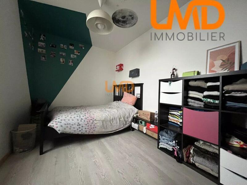 Maison - 180 m² - 9 pièces