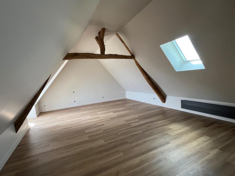 Maison - 280 m² - 8 pièces