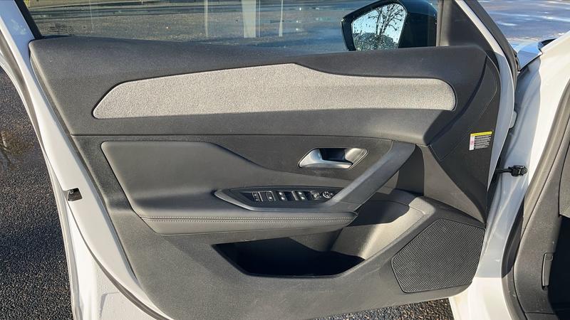 Peugeot 308 III 1.2 Hybrid e-Dsc6 136 Allure - Automatique Entretien constructeur