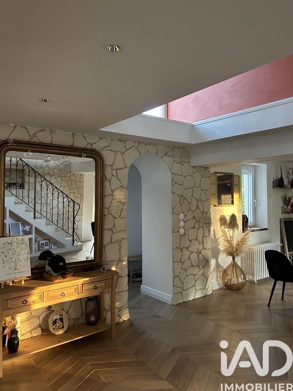 Maison - 210 m² - 5 pièces
