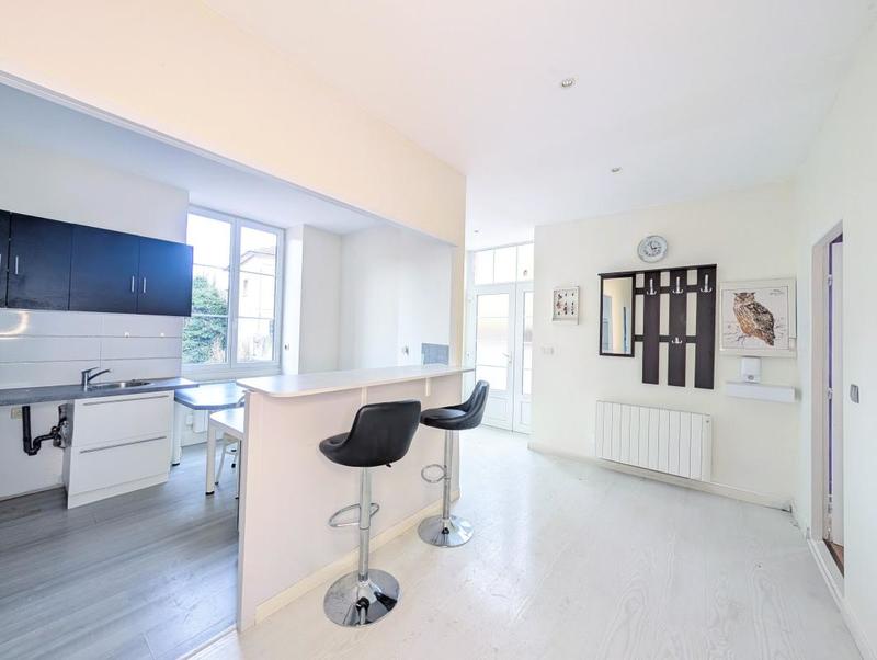 Appartement - 90 m² - 3 pièces