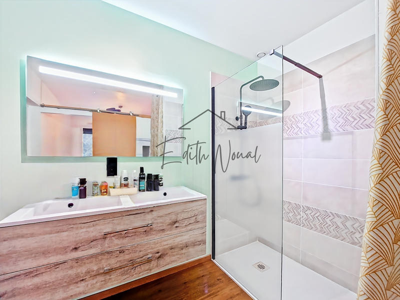 Appartement - 107 m² - 5 pièces