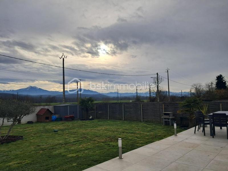 Maison - 95 m² - 4 pièces