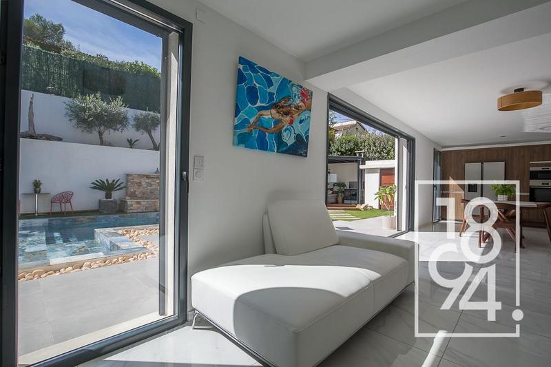 Maison - 140 m² - 6 pièces