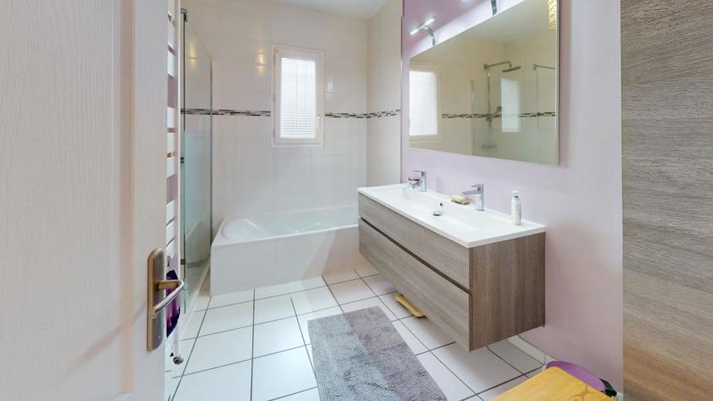 Maison - 106 m² - 5 pièces