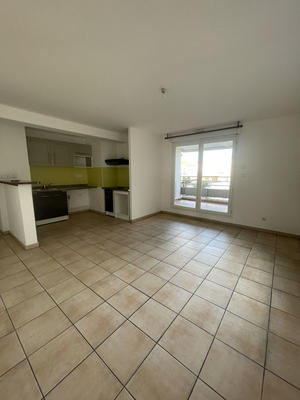 Appartement - 82 m² - 3 pièces