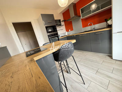 Maison traditionnelle - 106 m² - 4 pièces